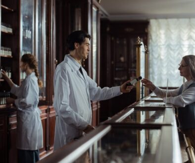 Czy aptekarz, to również lekarz? - jaki jest zakres wiedzy farmaceuty?